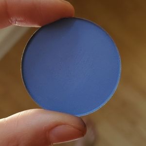 Give me glow eyeshadow wink